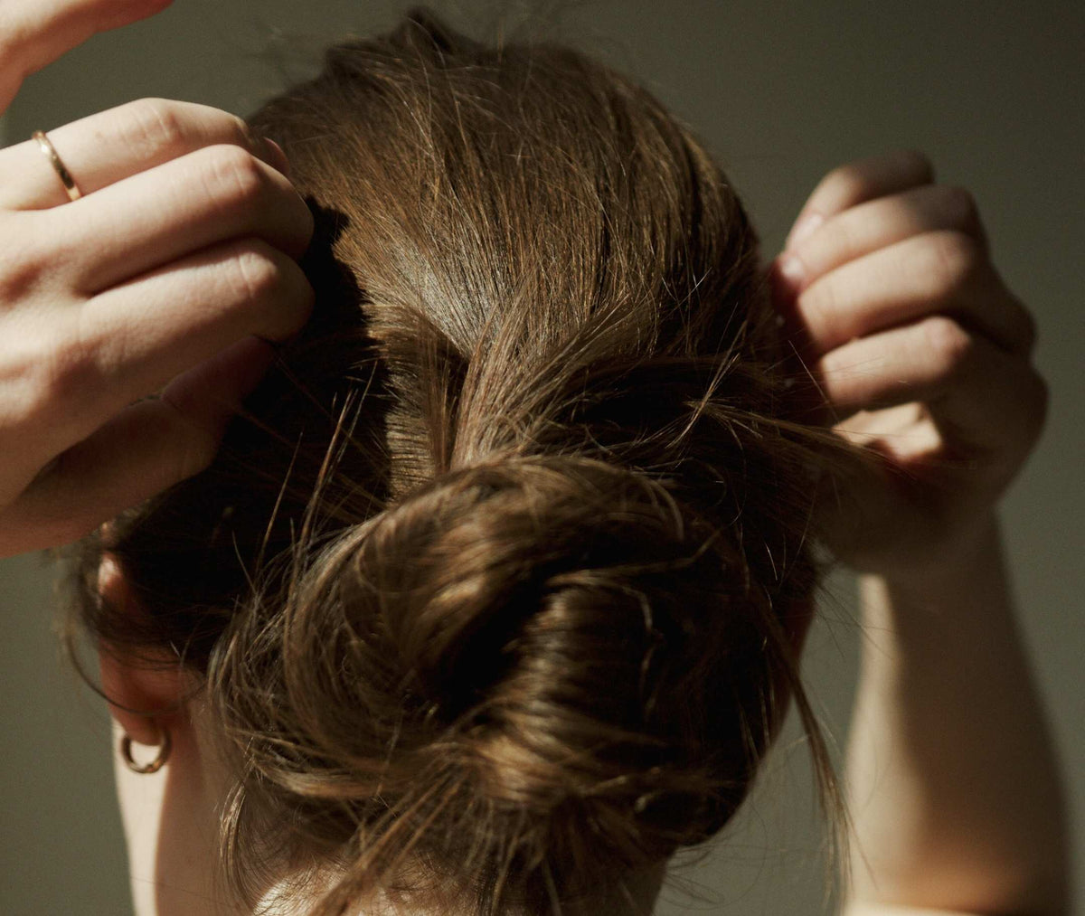 Dry and brittle hair? Natural tips and remedies