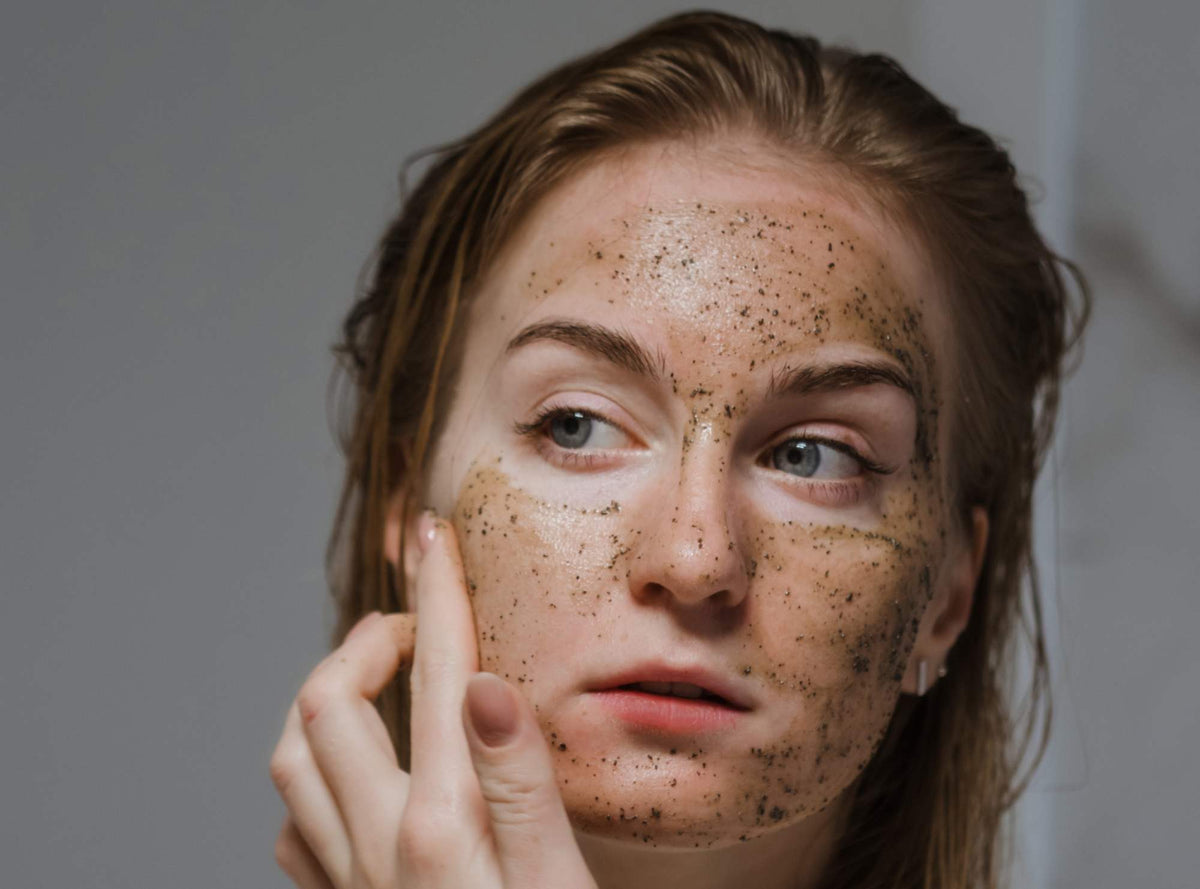 Face scrub: what it is and which one to choose for your skin